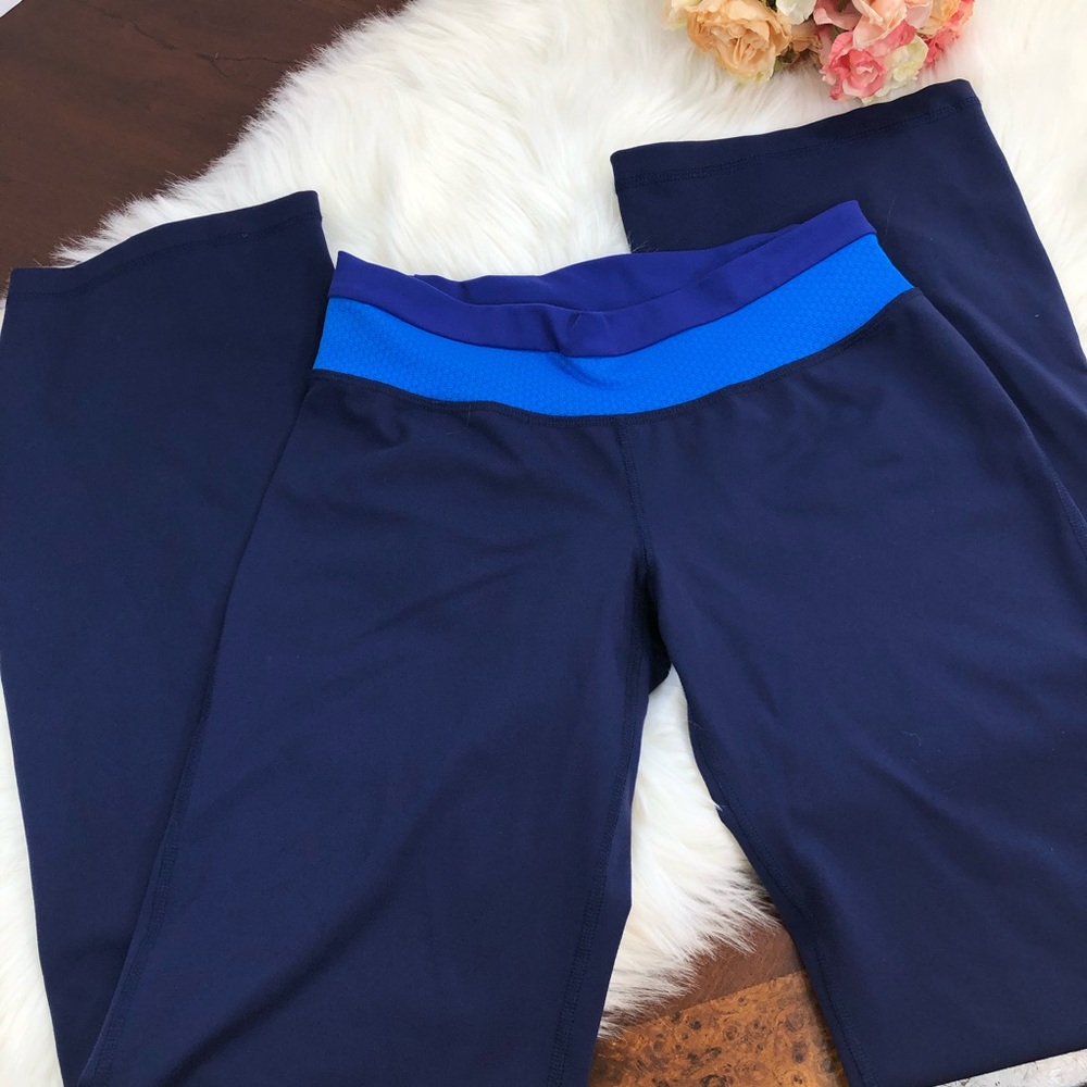 SOLD Patagonia Blue Flare legging